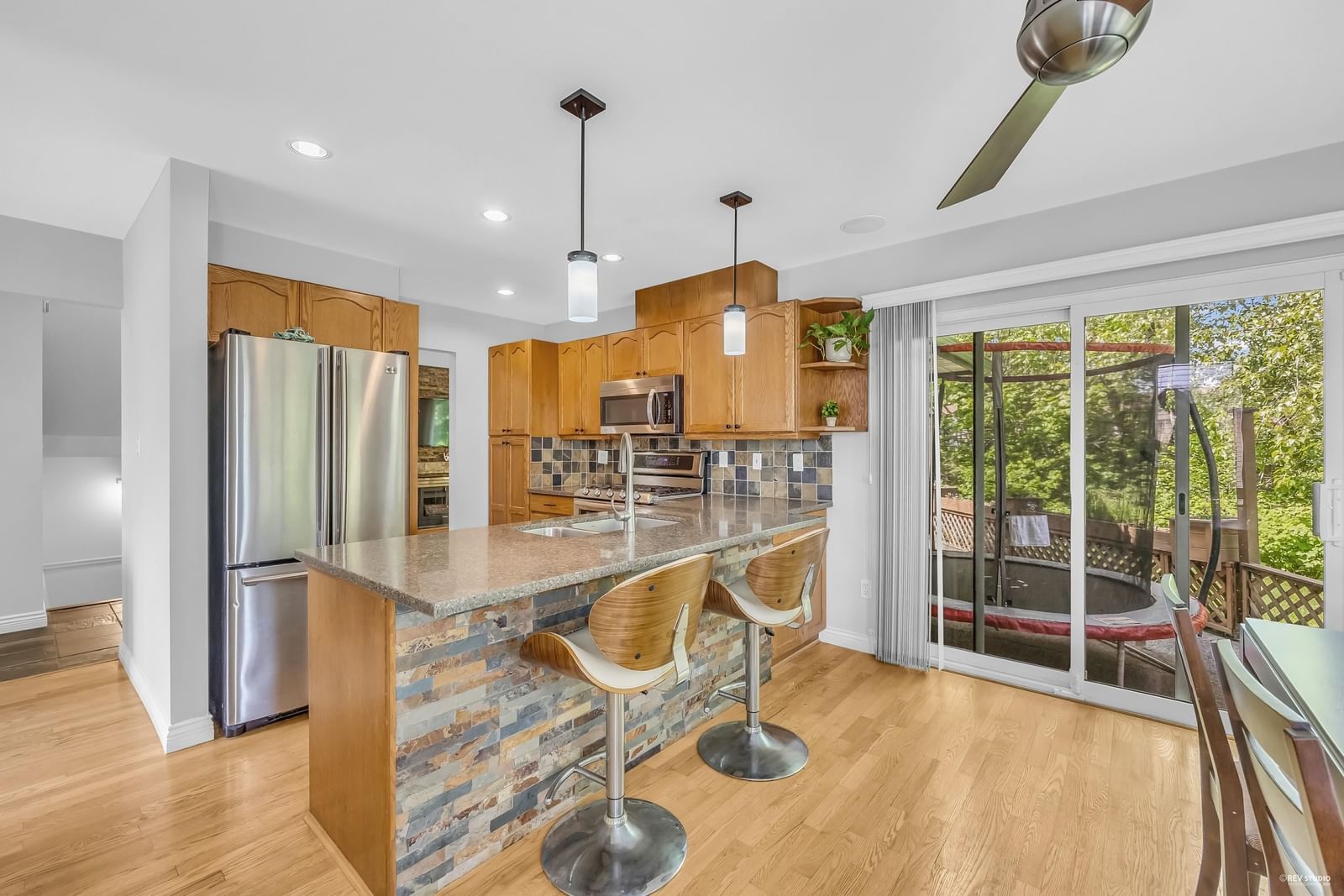Listing Image 13