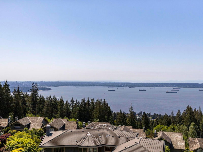 2535 Garden Court #407, West Vancouver, British Columbia (MLS R2920474)