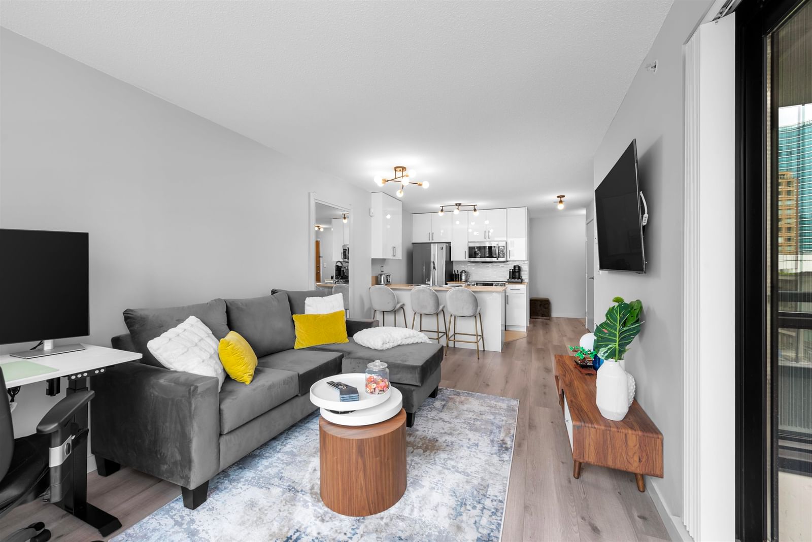 Listing Image 14