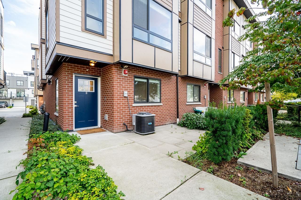 Listing Image 4