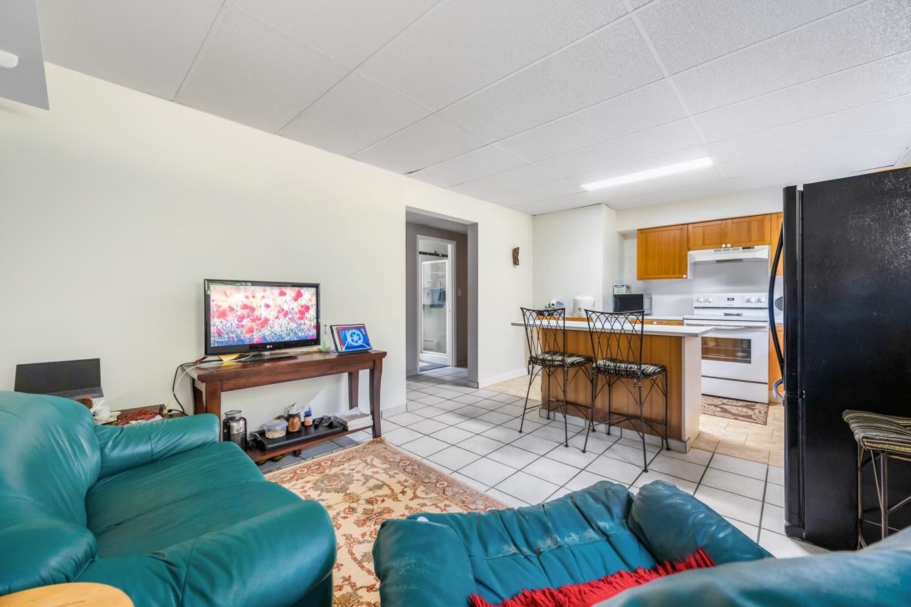 Listing Image 18