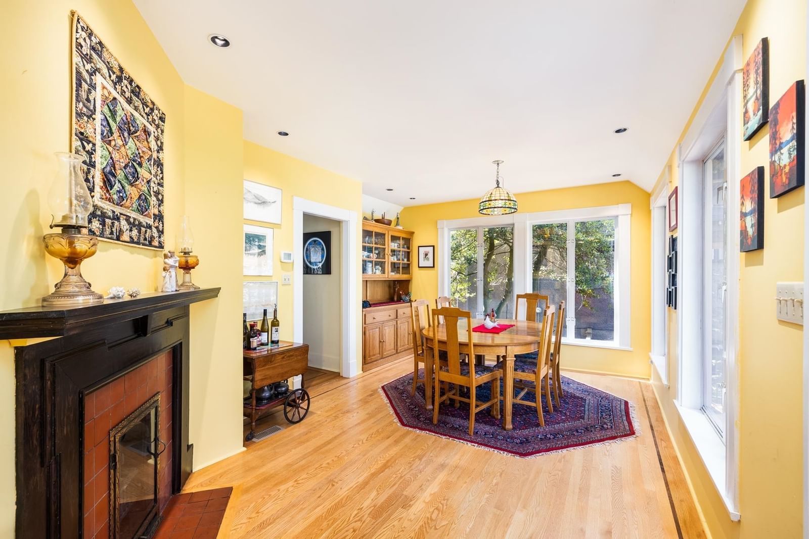 Listing Image 10