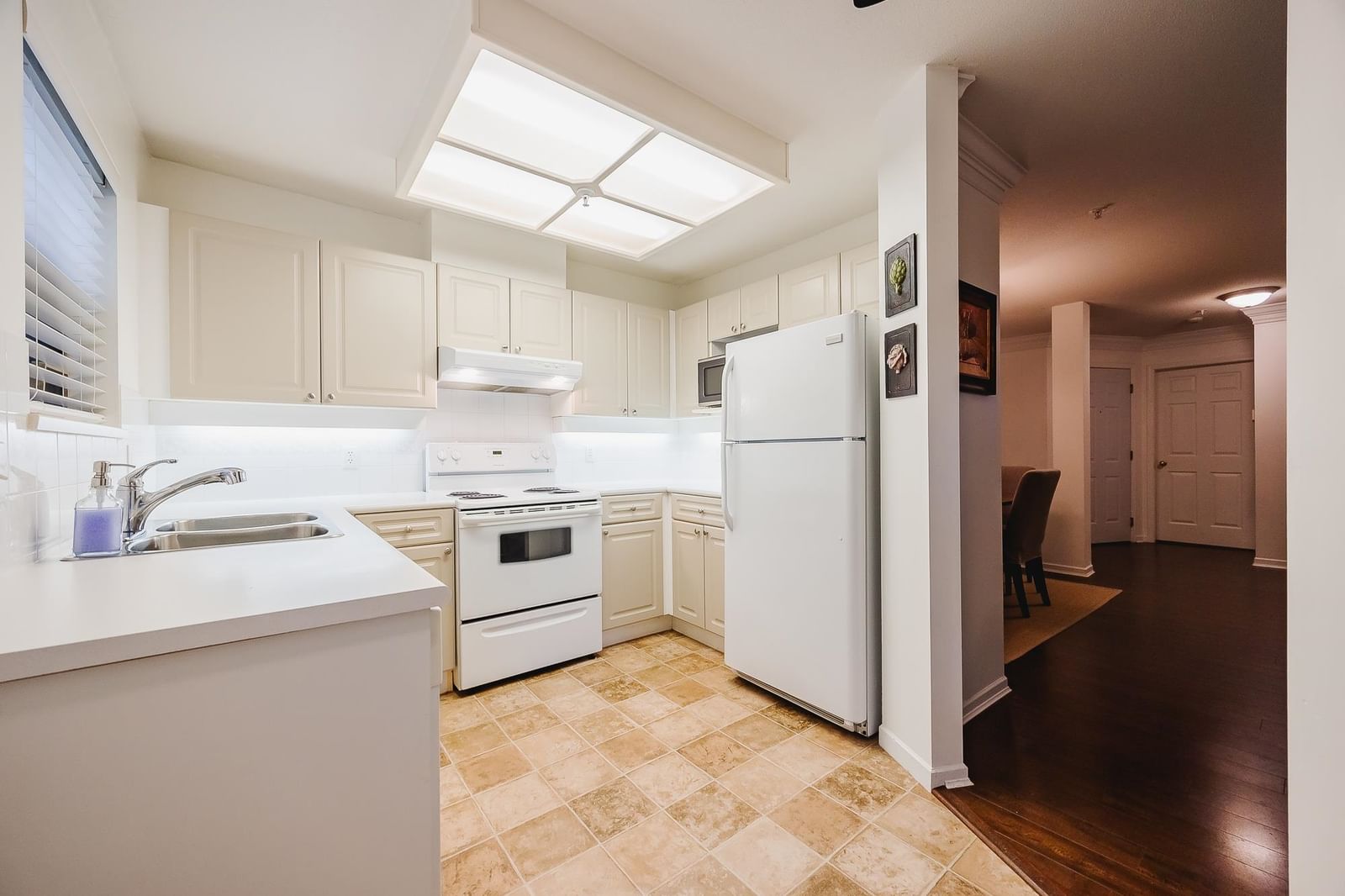 Listing Image 18