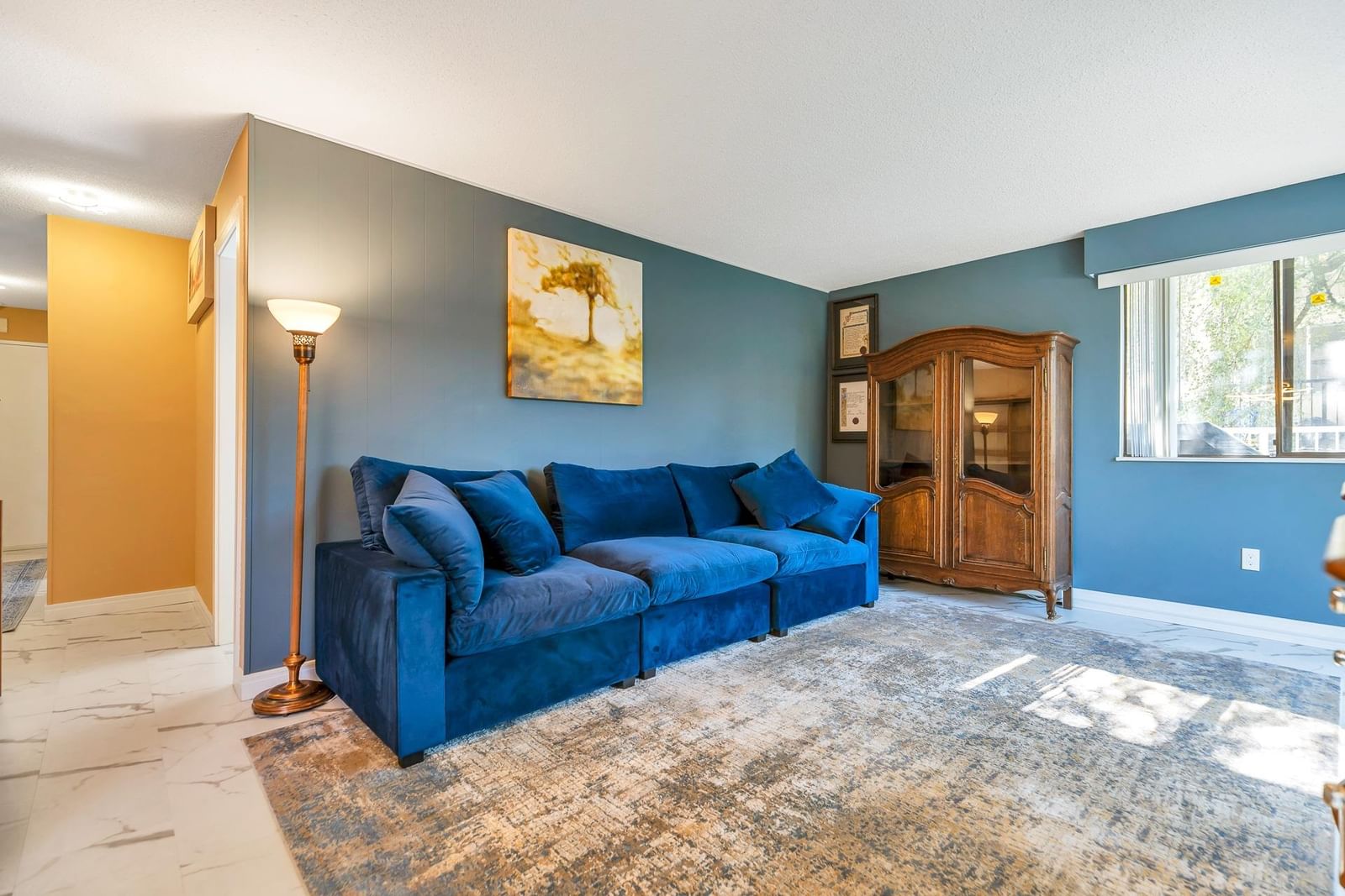 Listing Image 12
