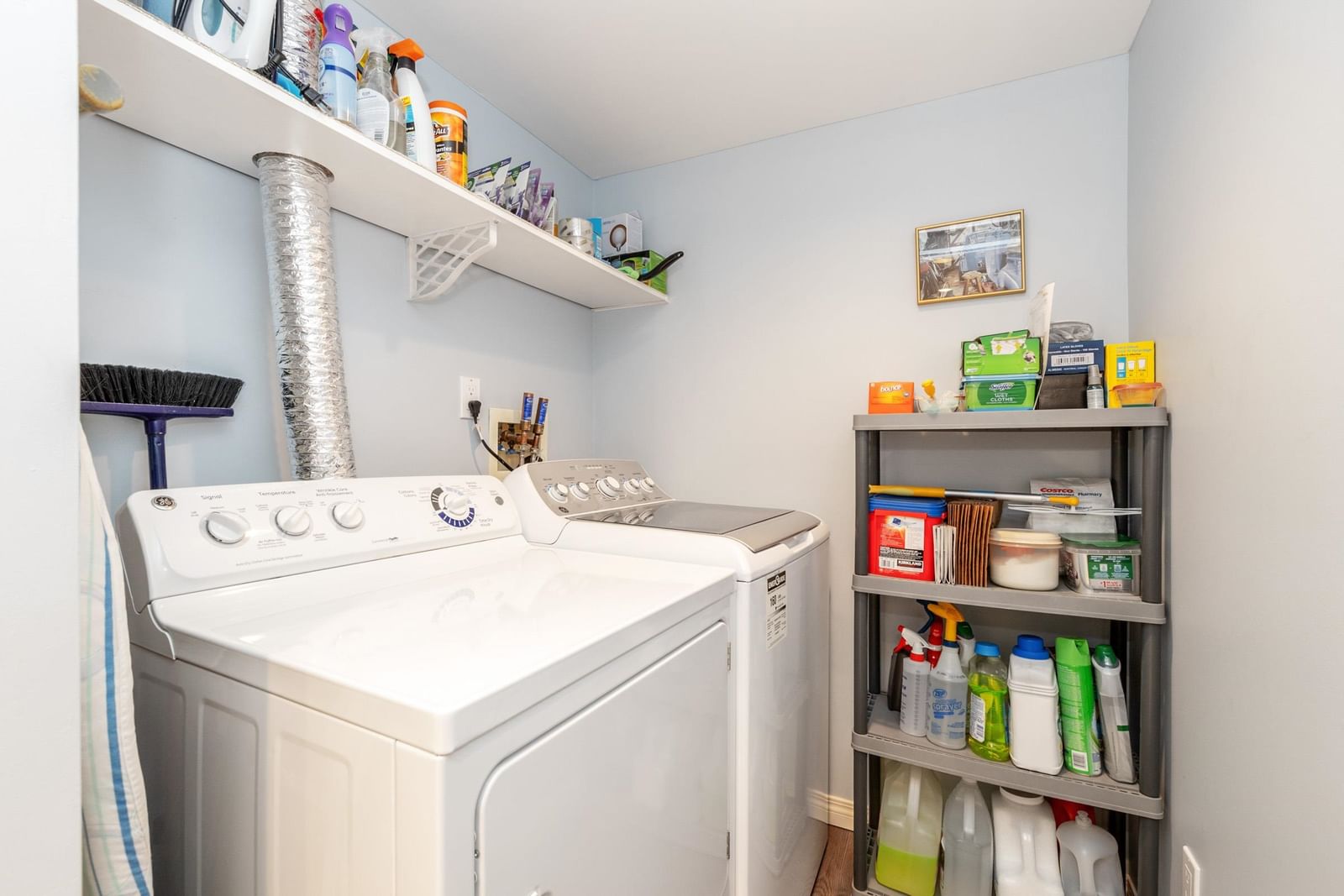 Listing Image 12