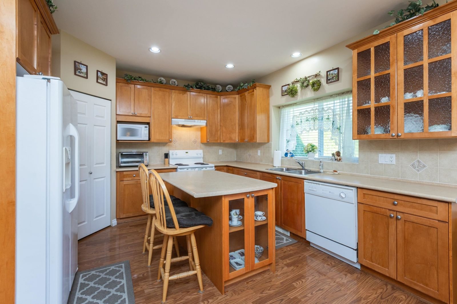 Listing Image 11