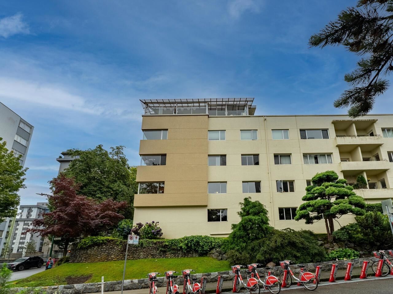 Listing Image 22