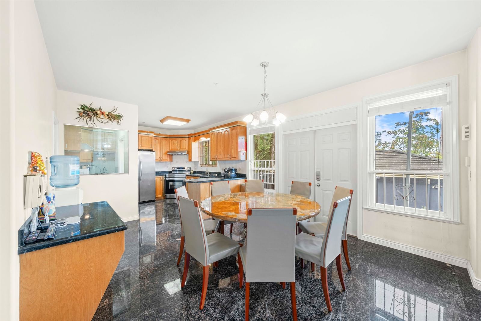Listing Image 15