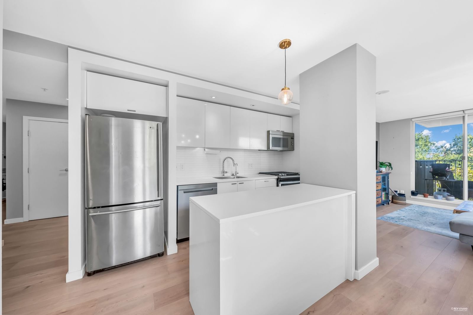 Listing Image 9