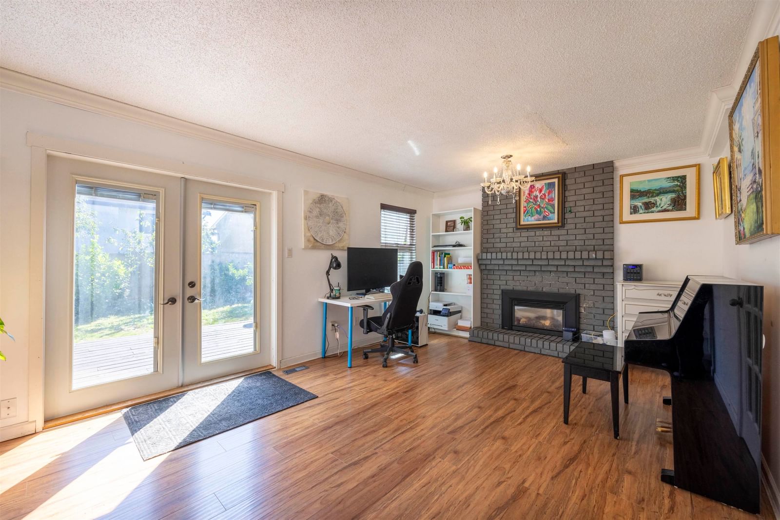 Listing Image 14