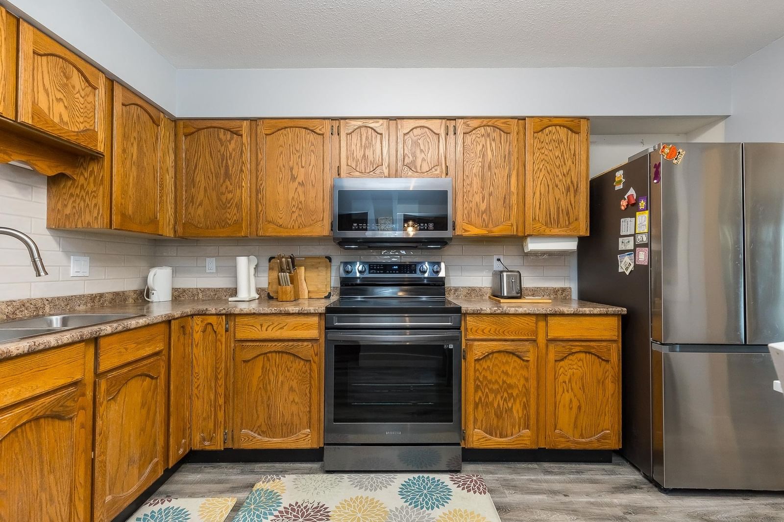 Listing Image 12