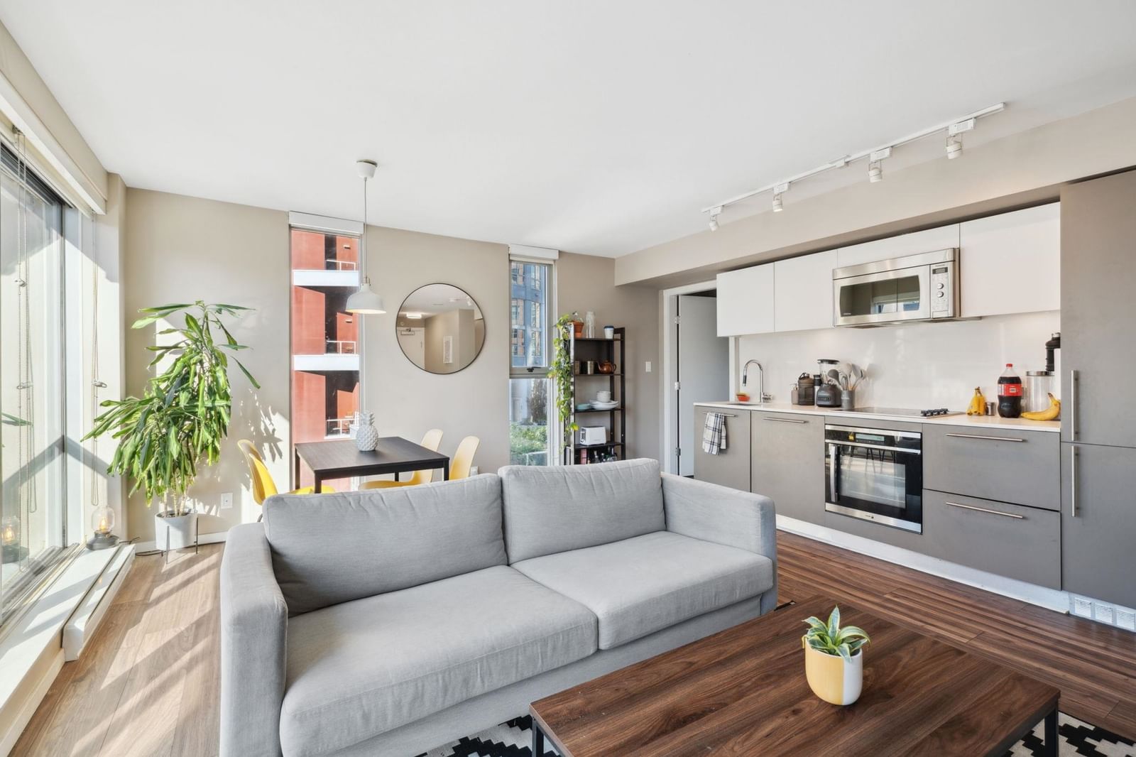 Listing Image 15