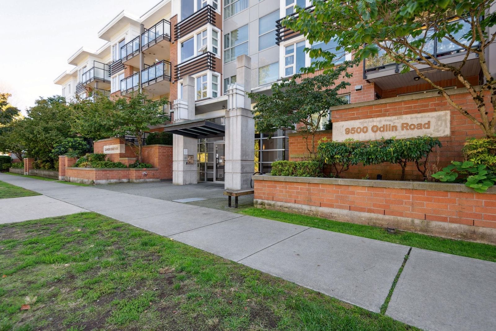 Listing Image 5