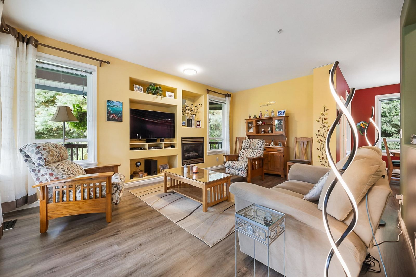Listing Image 12