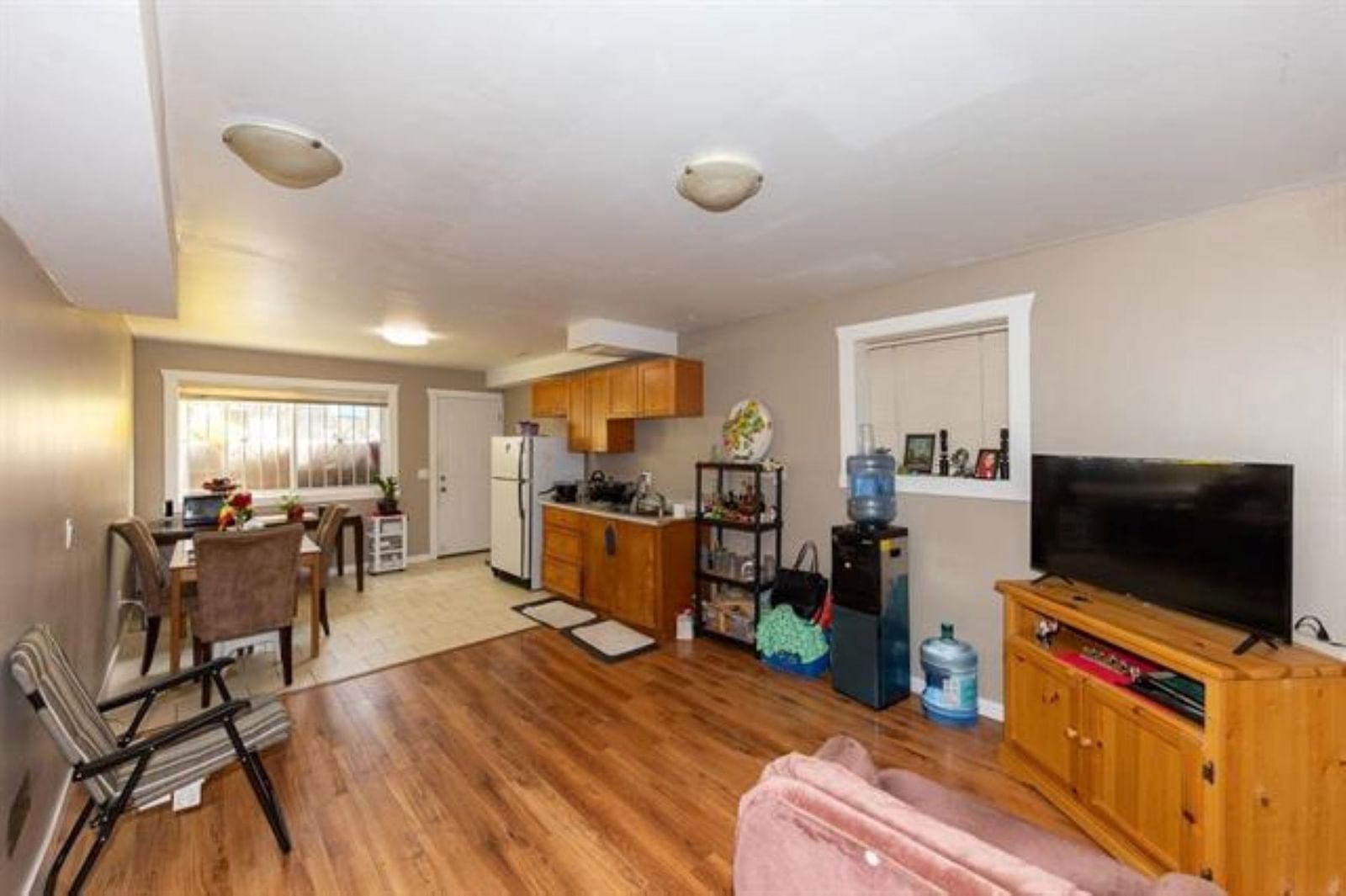 Listing Image 19