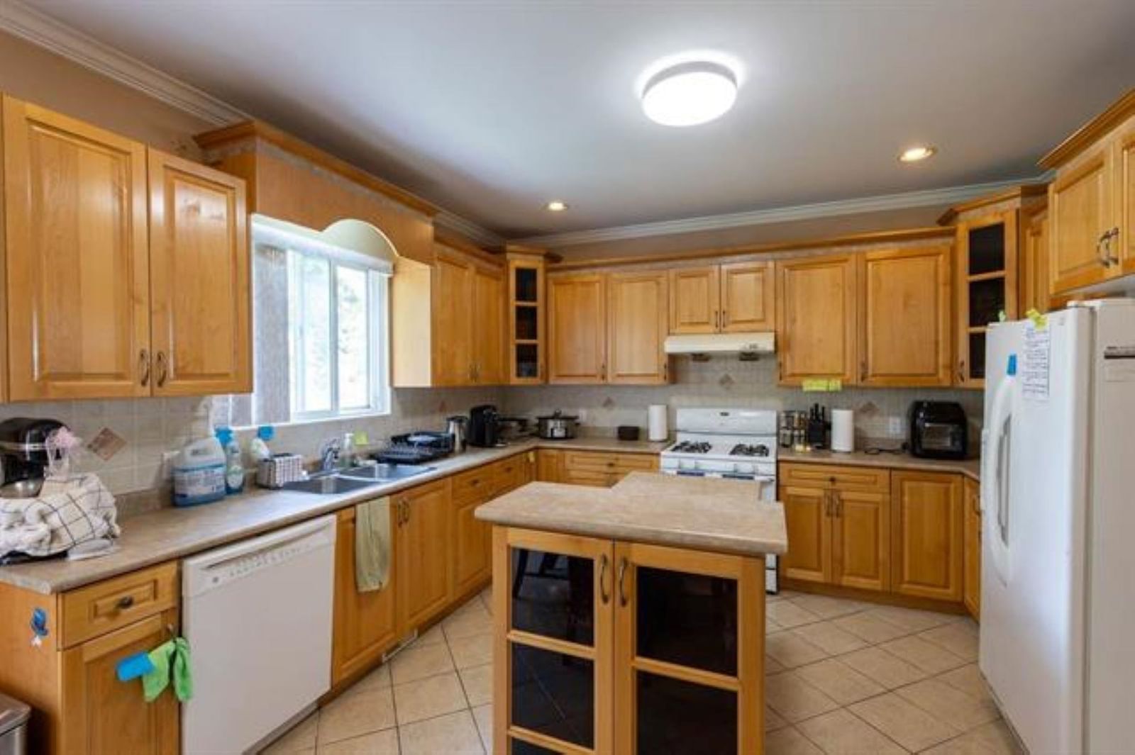 Listing Image 5