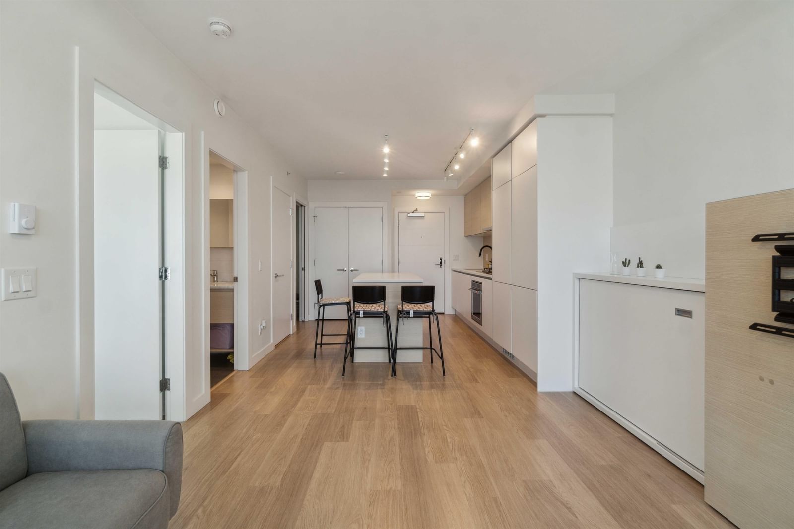 Listing Image 17