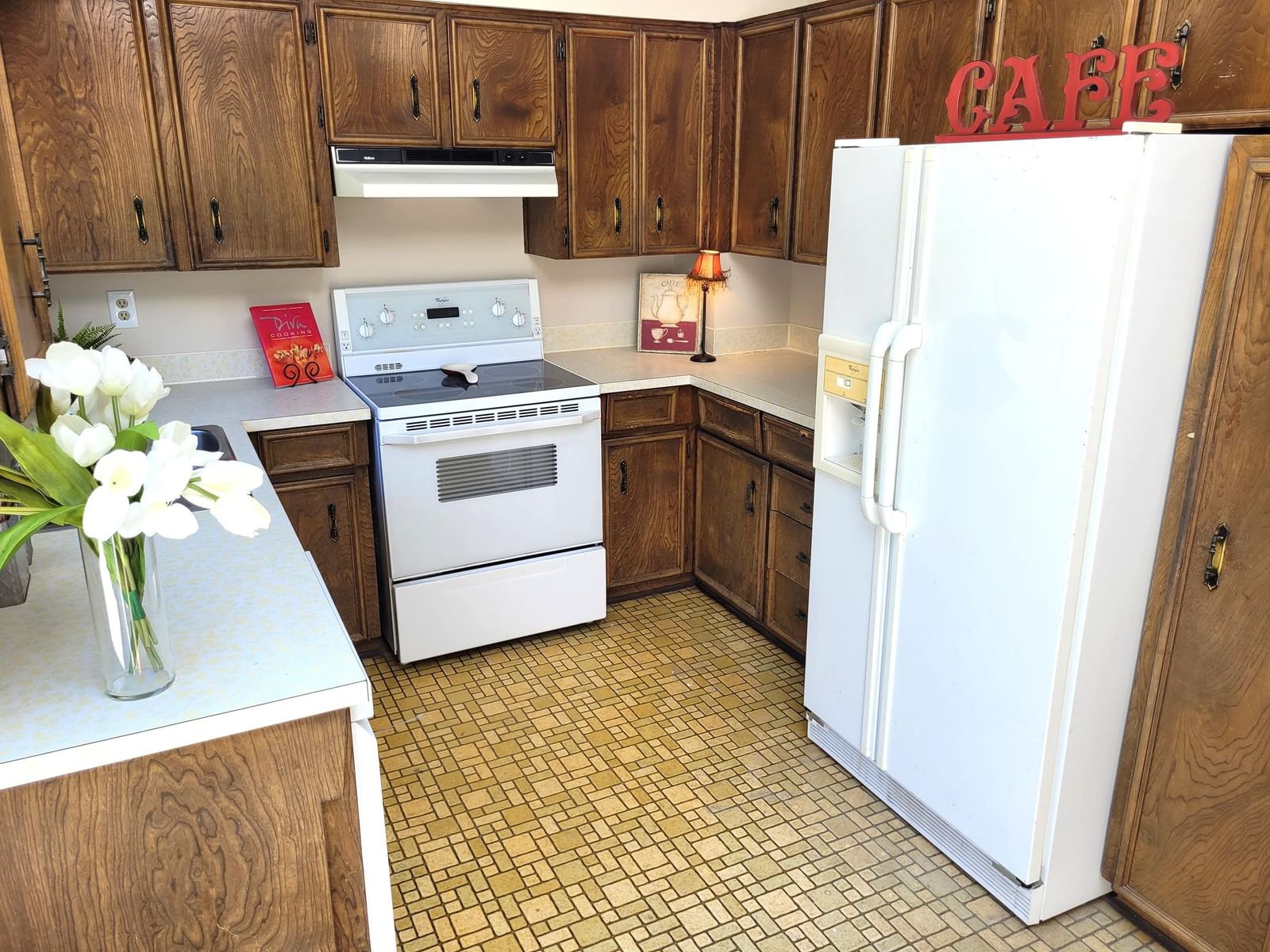 Listing Image 4