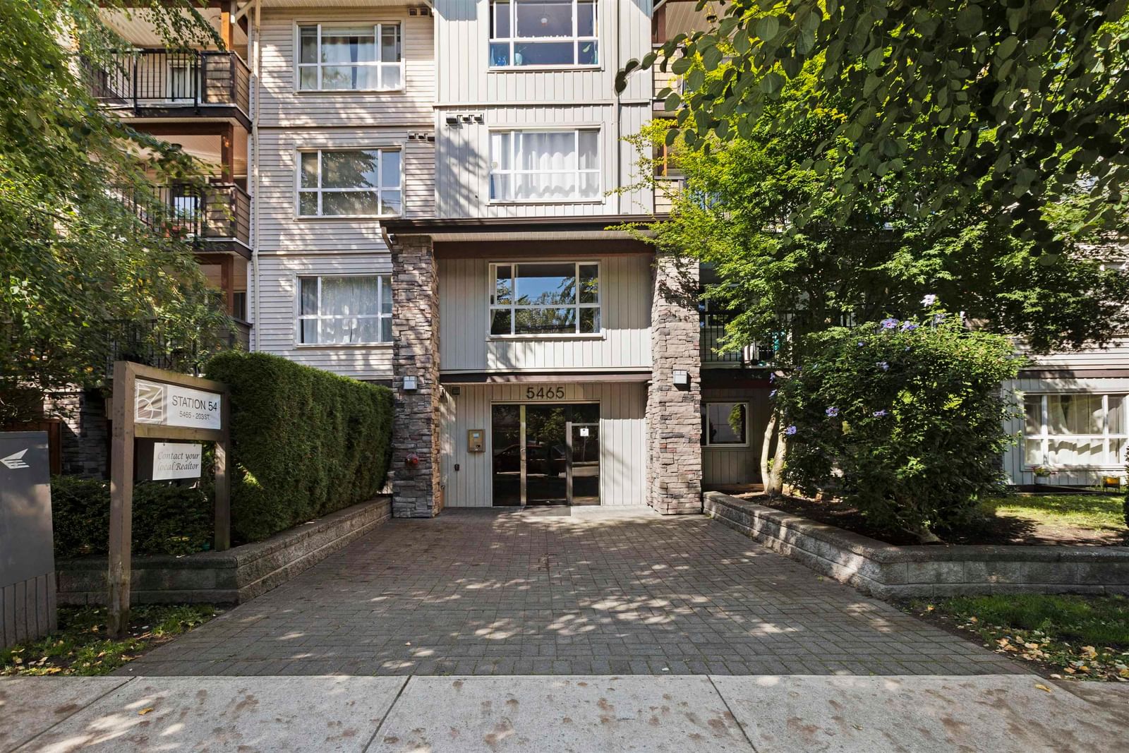 Listing Image 18