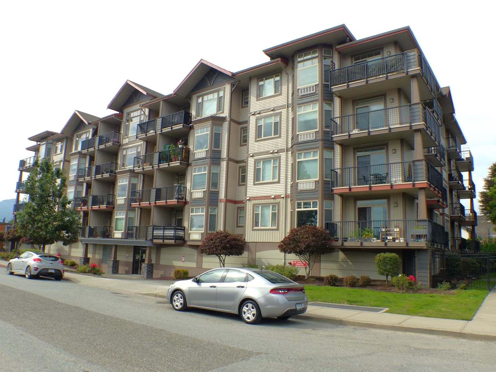 Listing Image 1