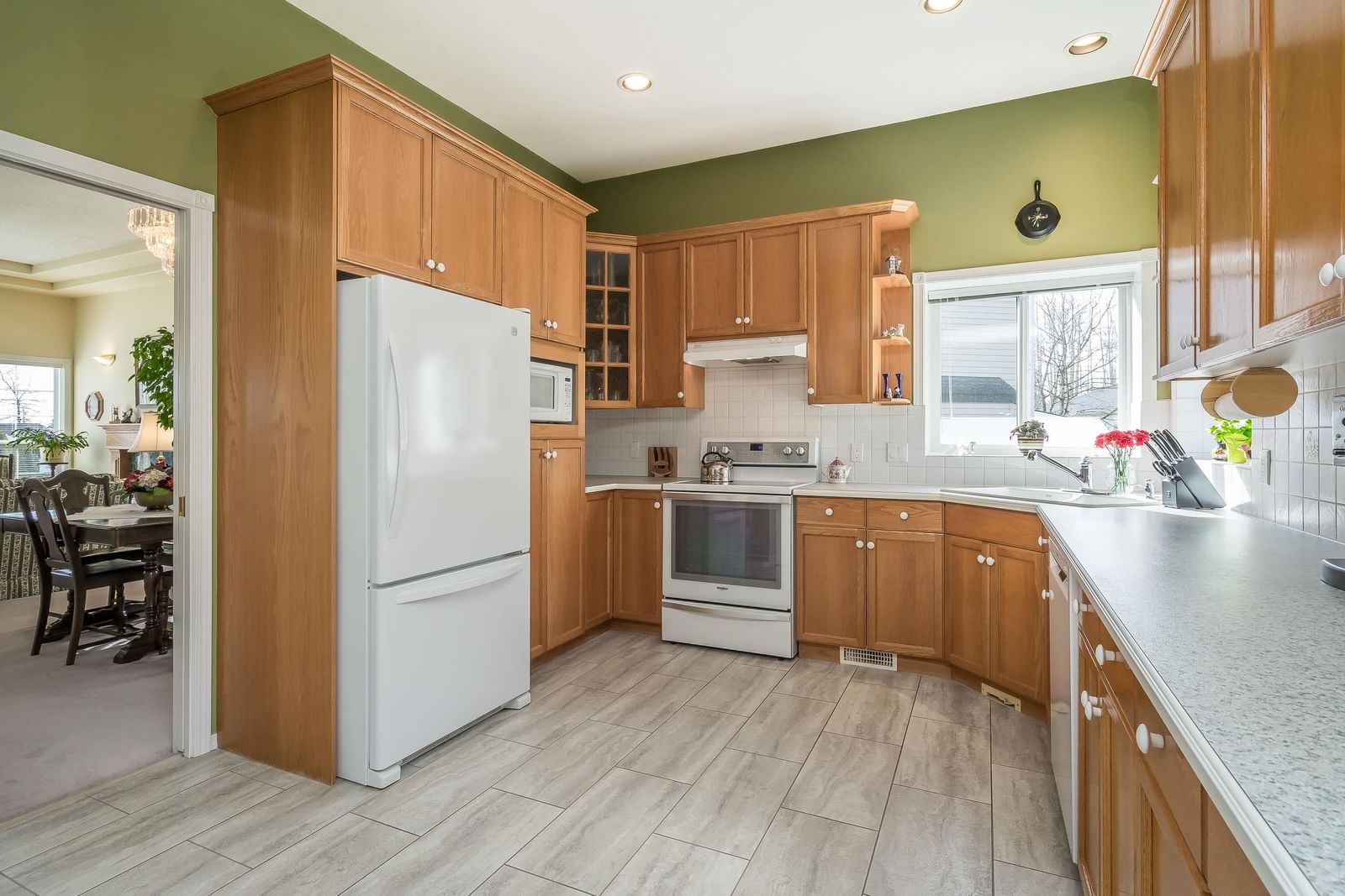 Listing Image 16