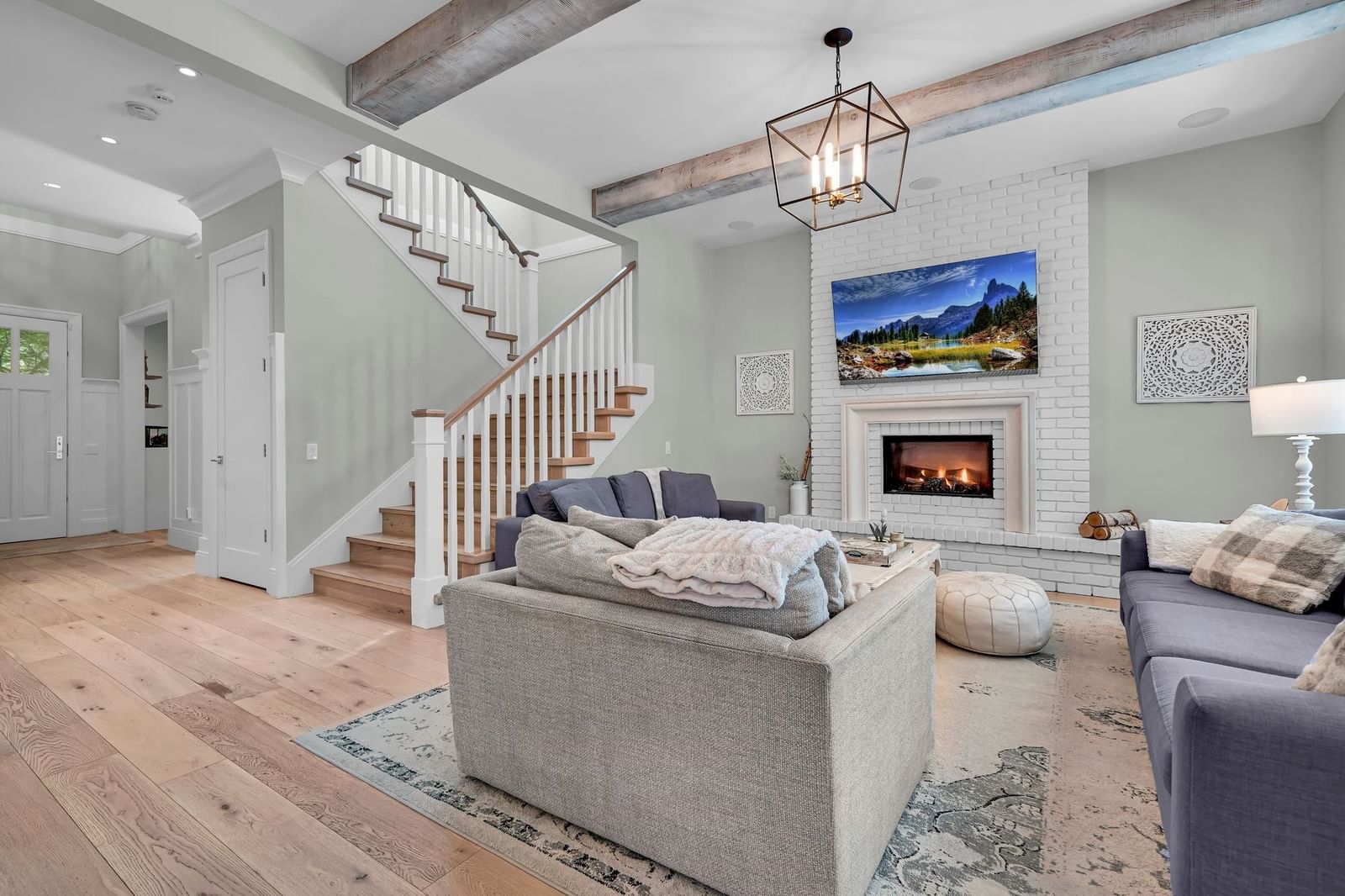 Listing Image 14