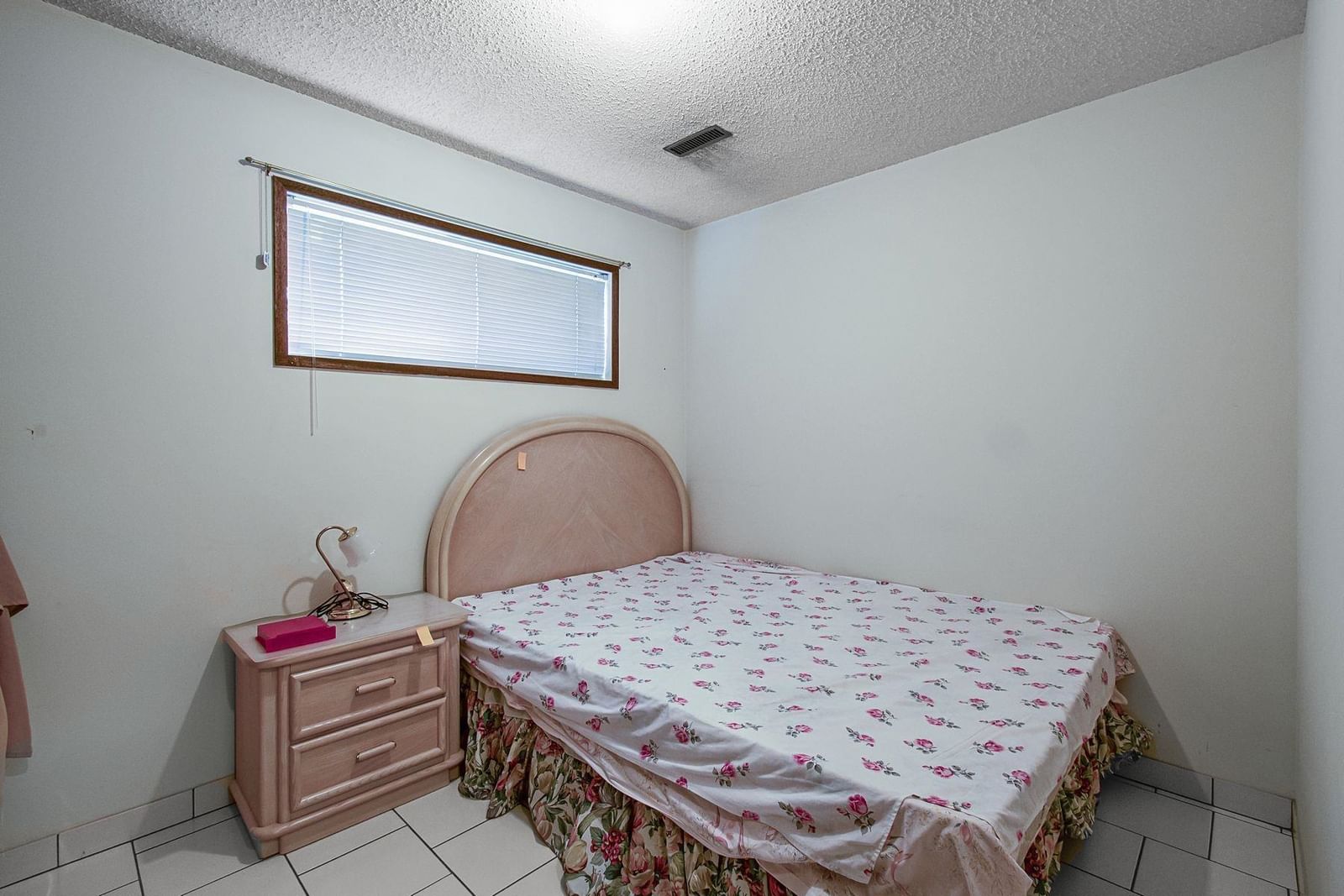 Listing Image 30