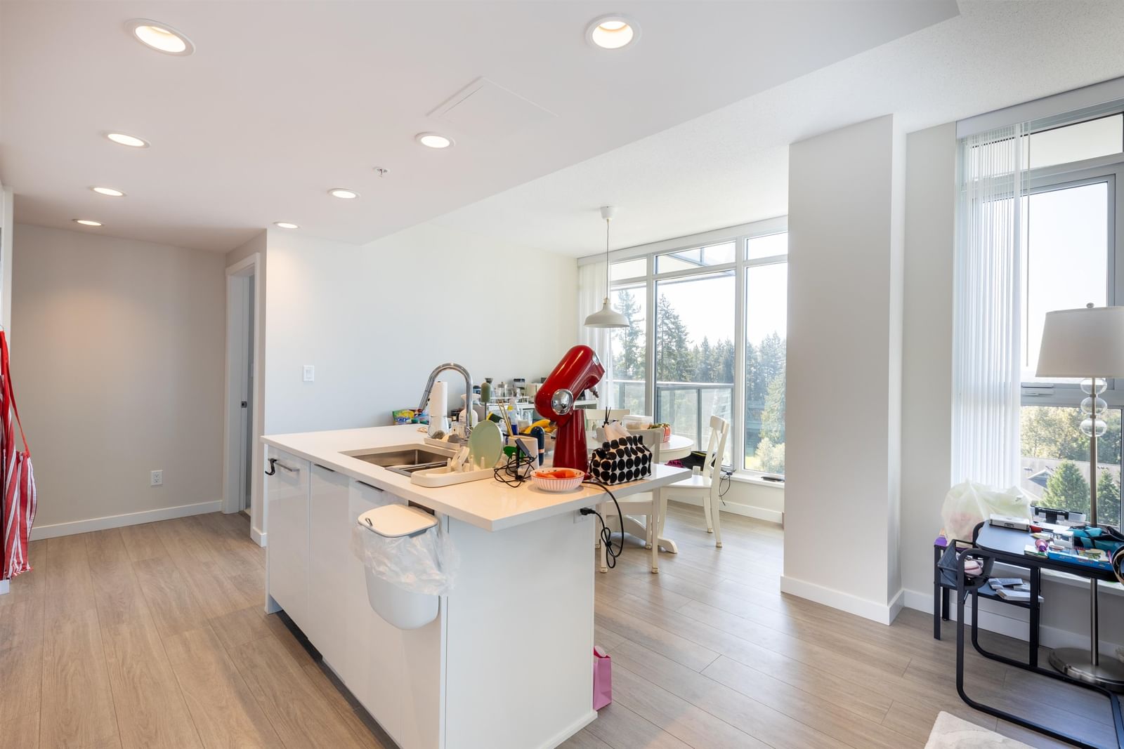 Listing Image 8