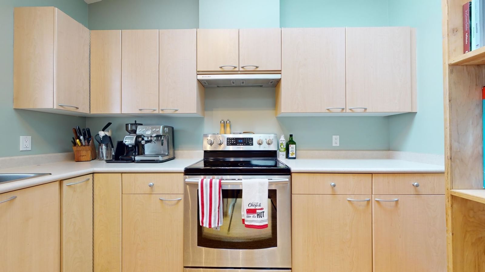 Listing Image 11