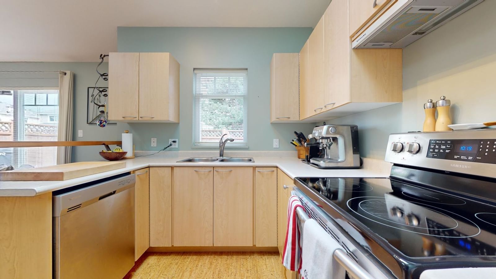 Listing Image 13