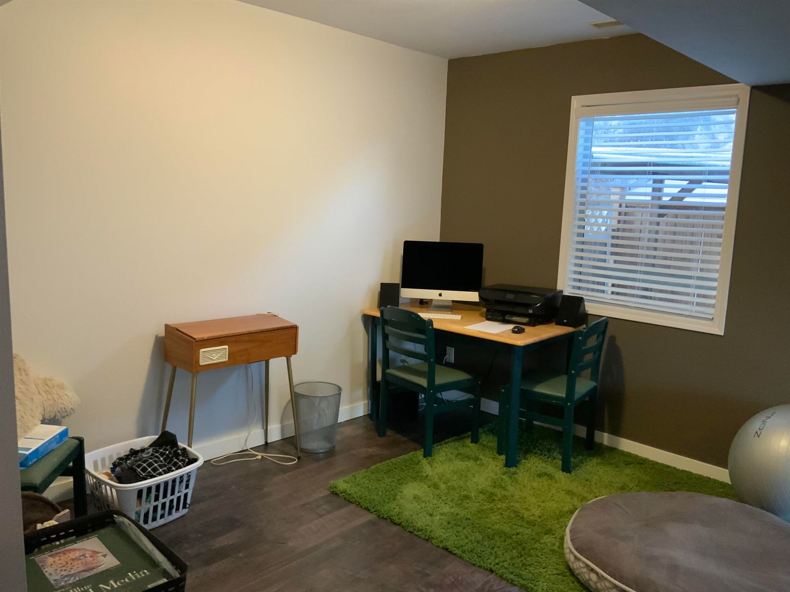 Listing Image 19