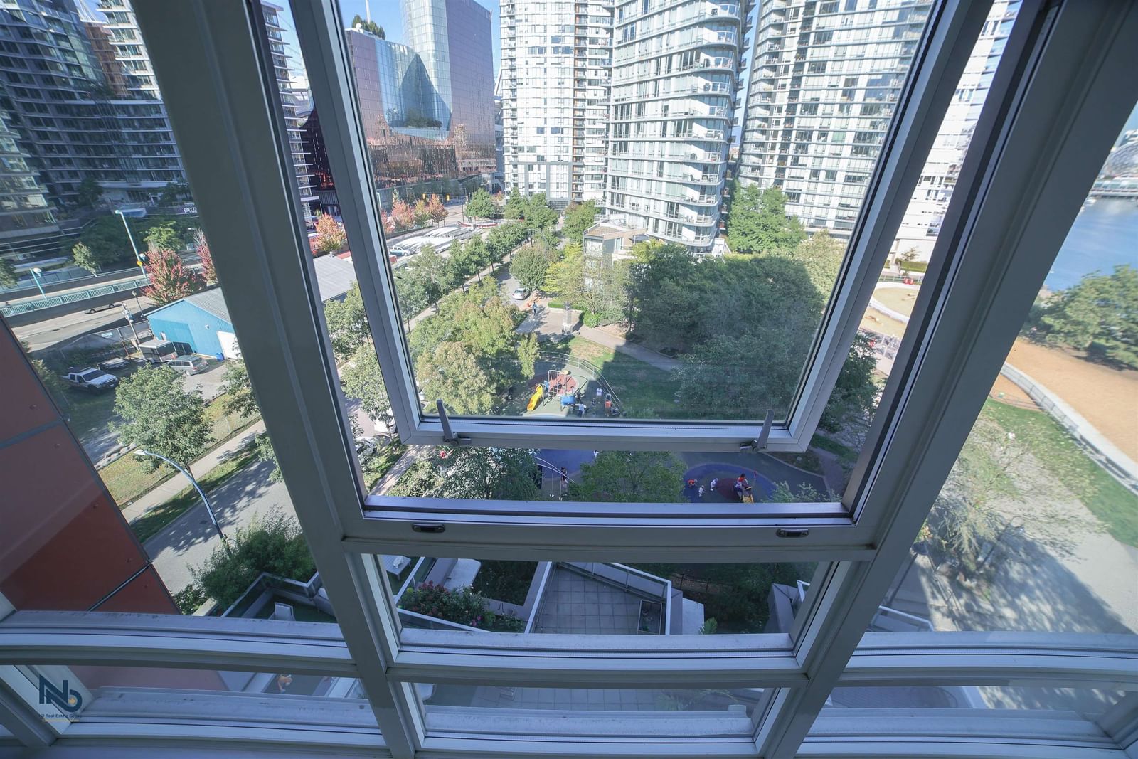 Listing Image 10