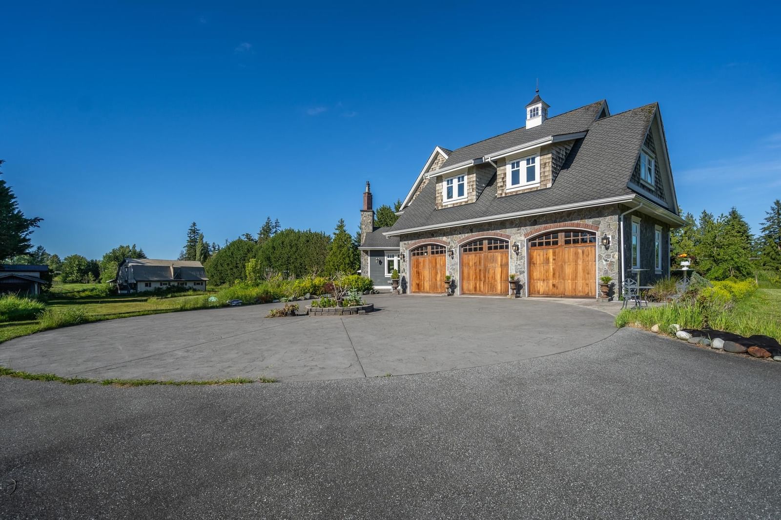 Listing Image 40