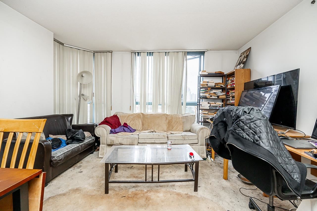 Listing Image 5