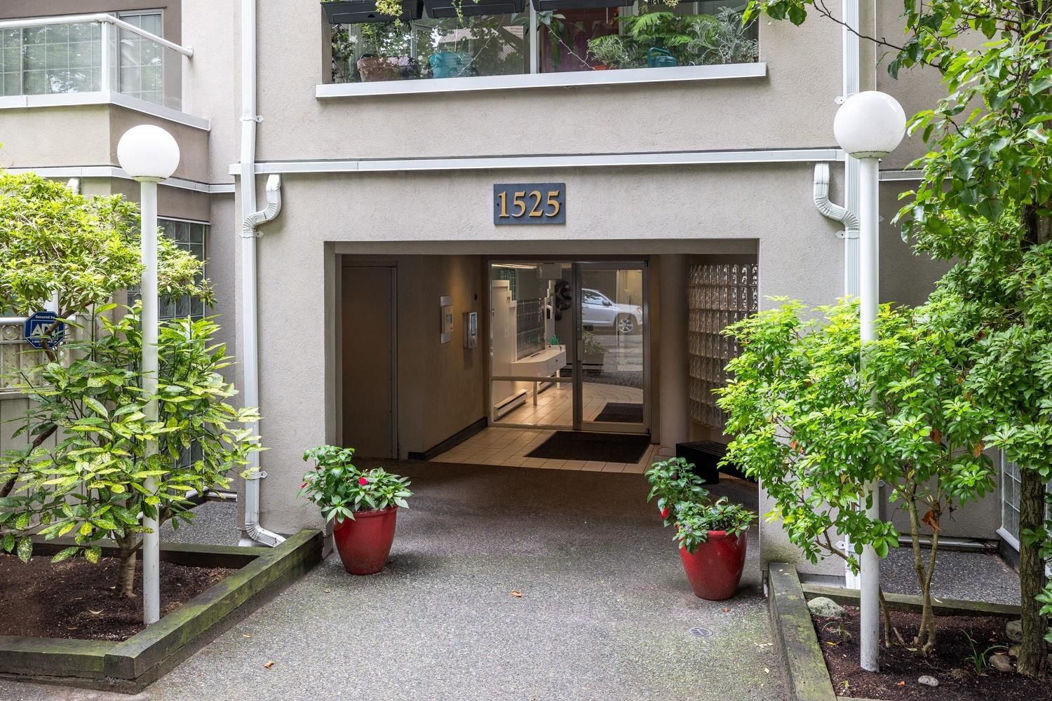 Listing Image 25