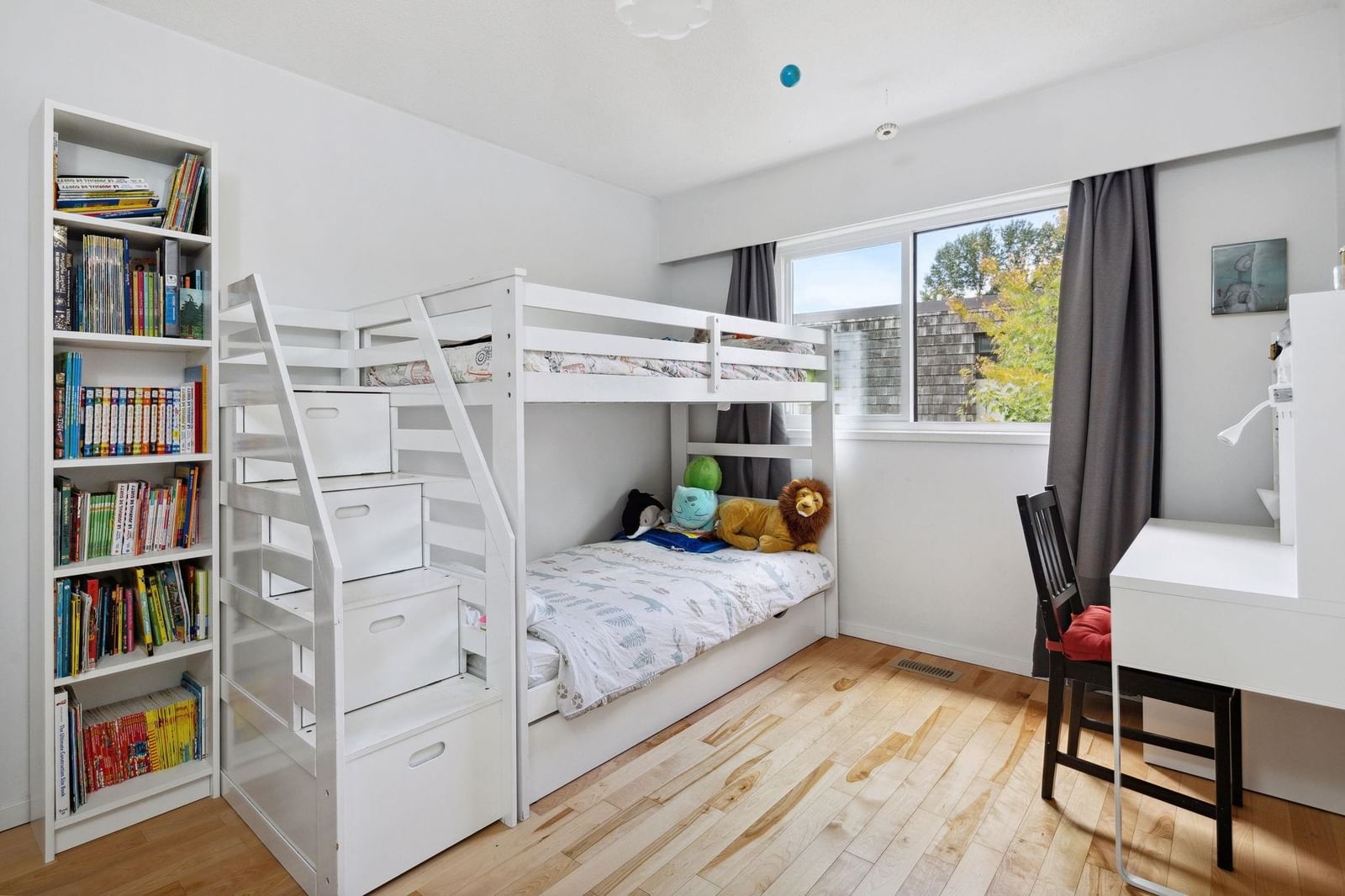 Listing Image 19