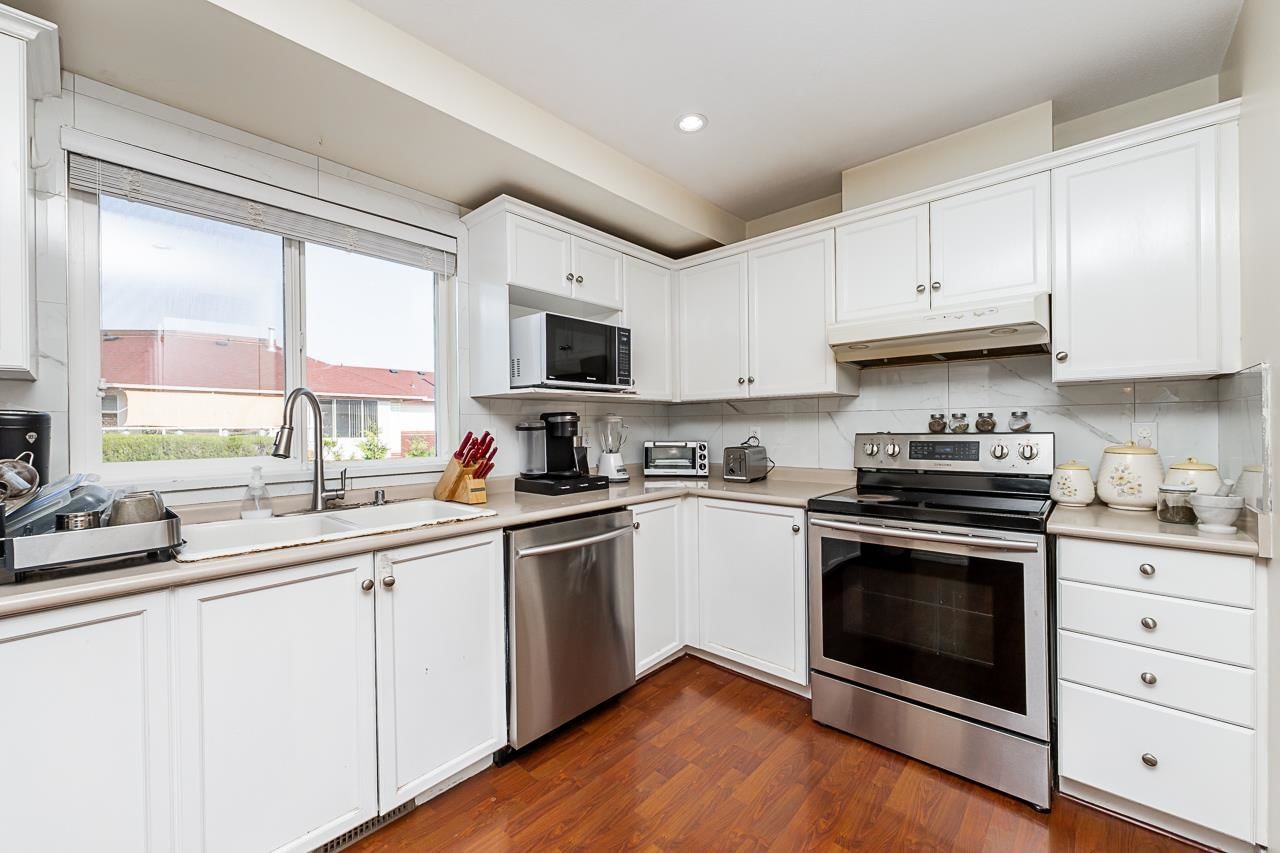 Listing Image 9