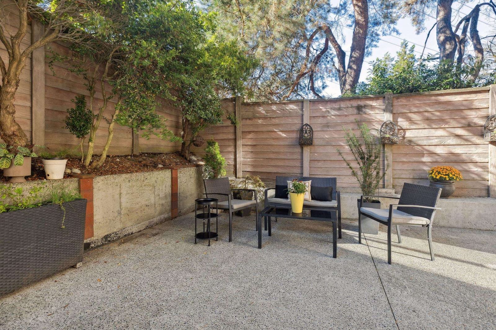 Listing Image 6
