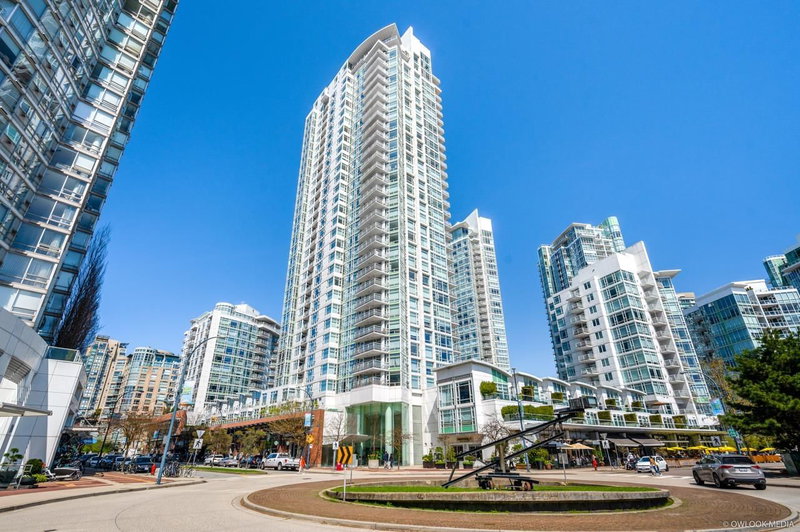 3002 - 1199 Marinaside Crescent, Vancouver, V6Z 2Y2 | Image 2