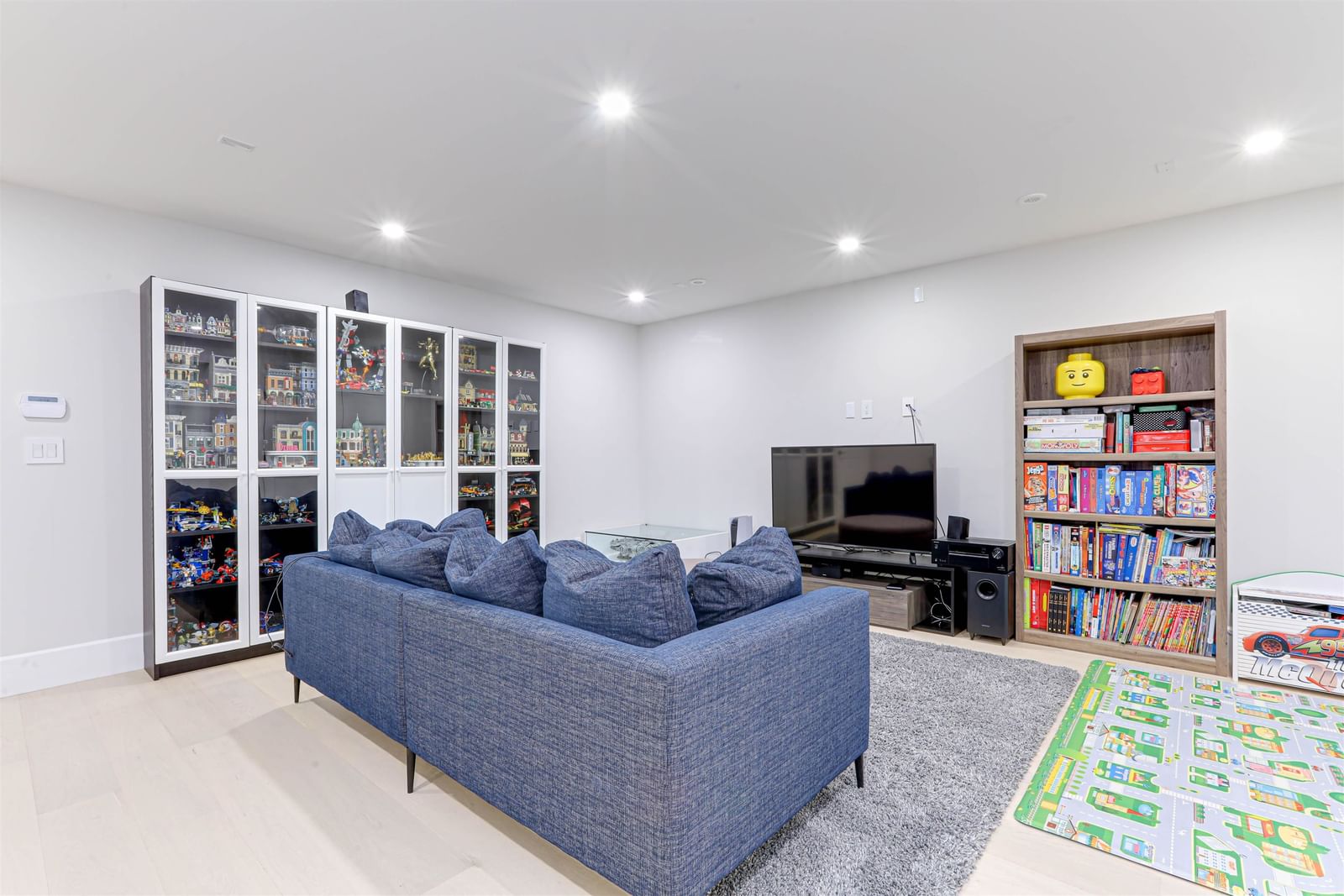 Listing Image 21
