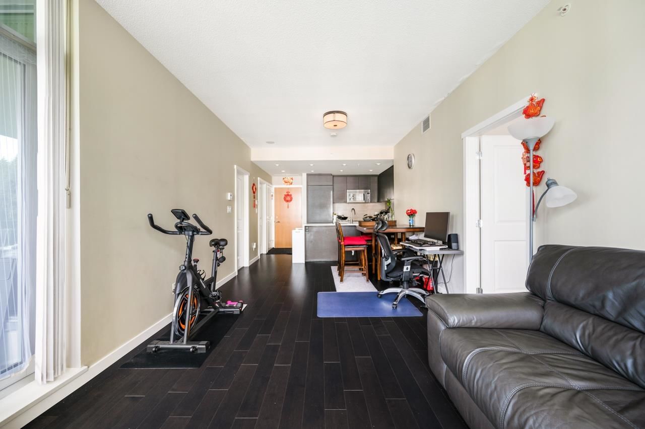 Listing Image 11