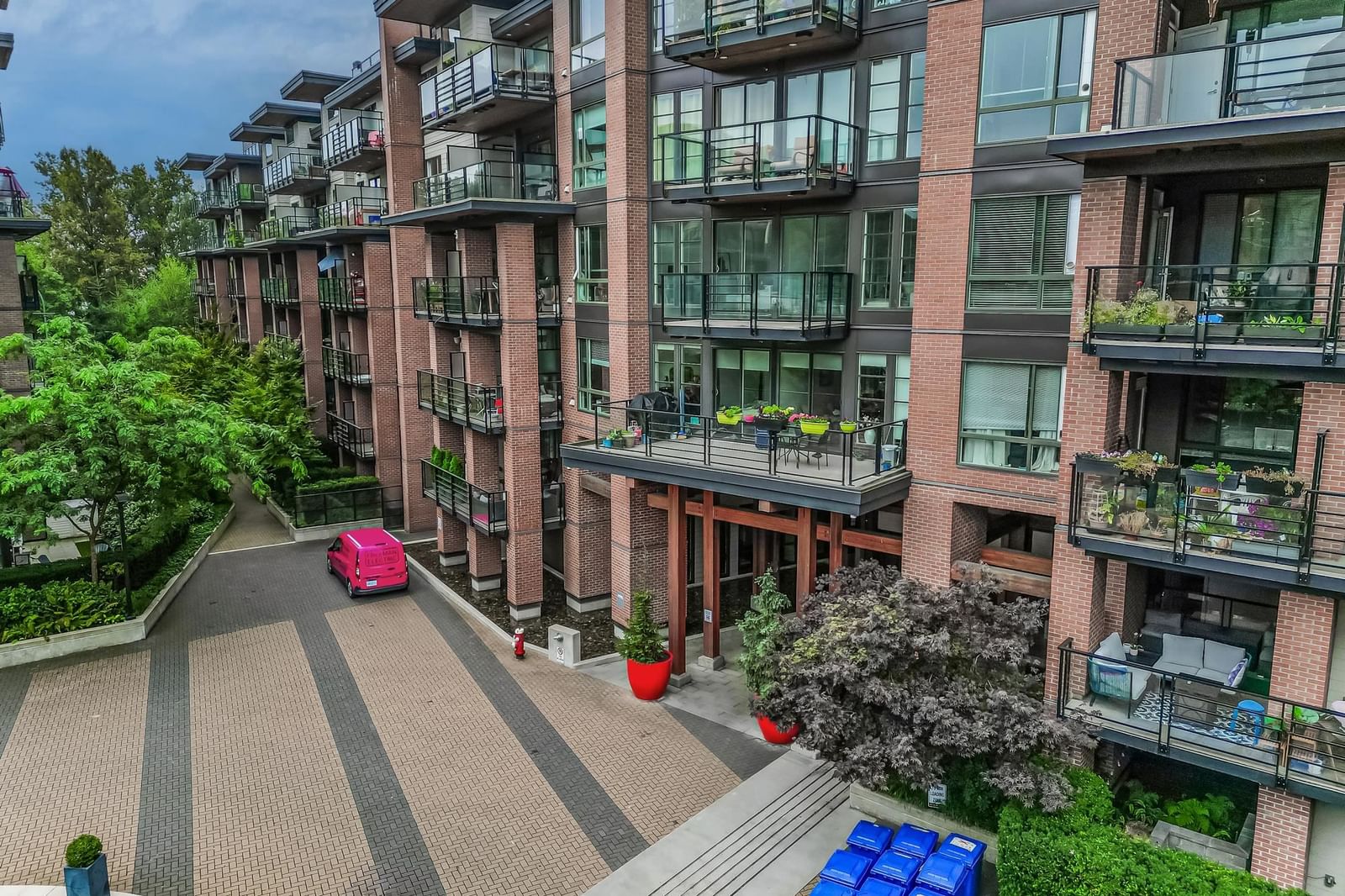 Listing Image 19