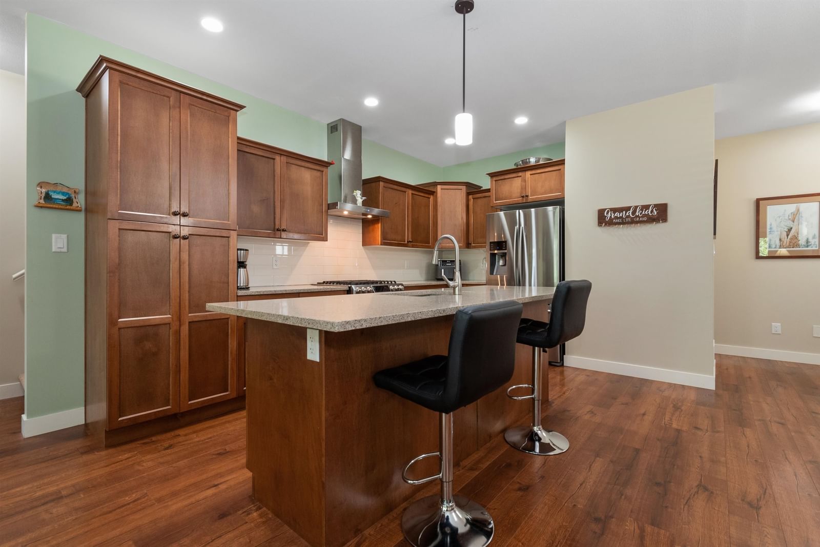 Listing Image 14