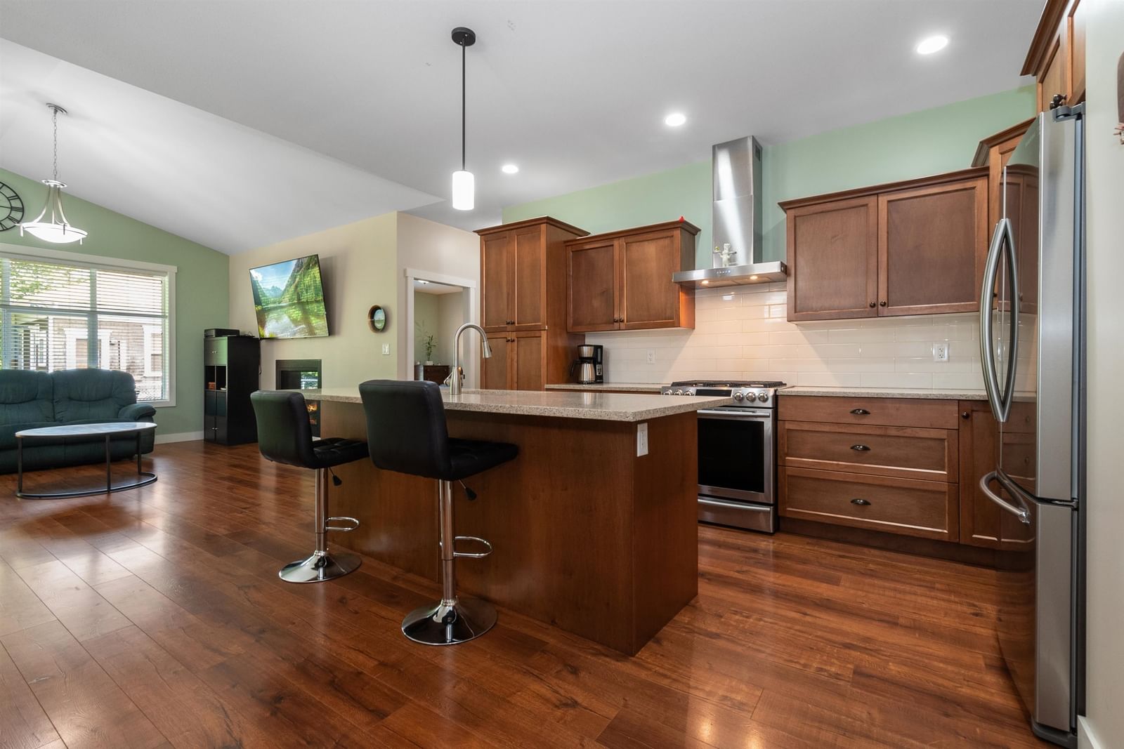 Listing Image 15