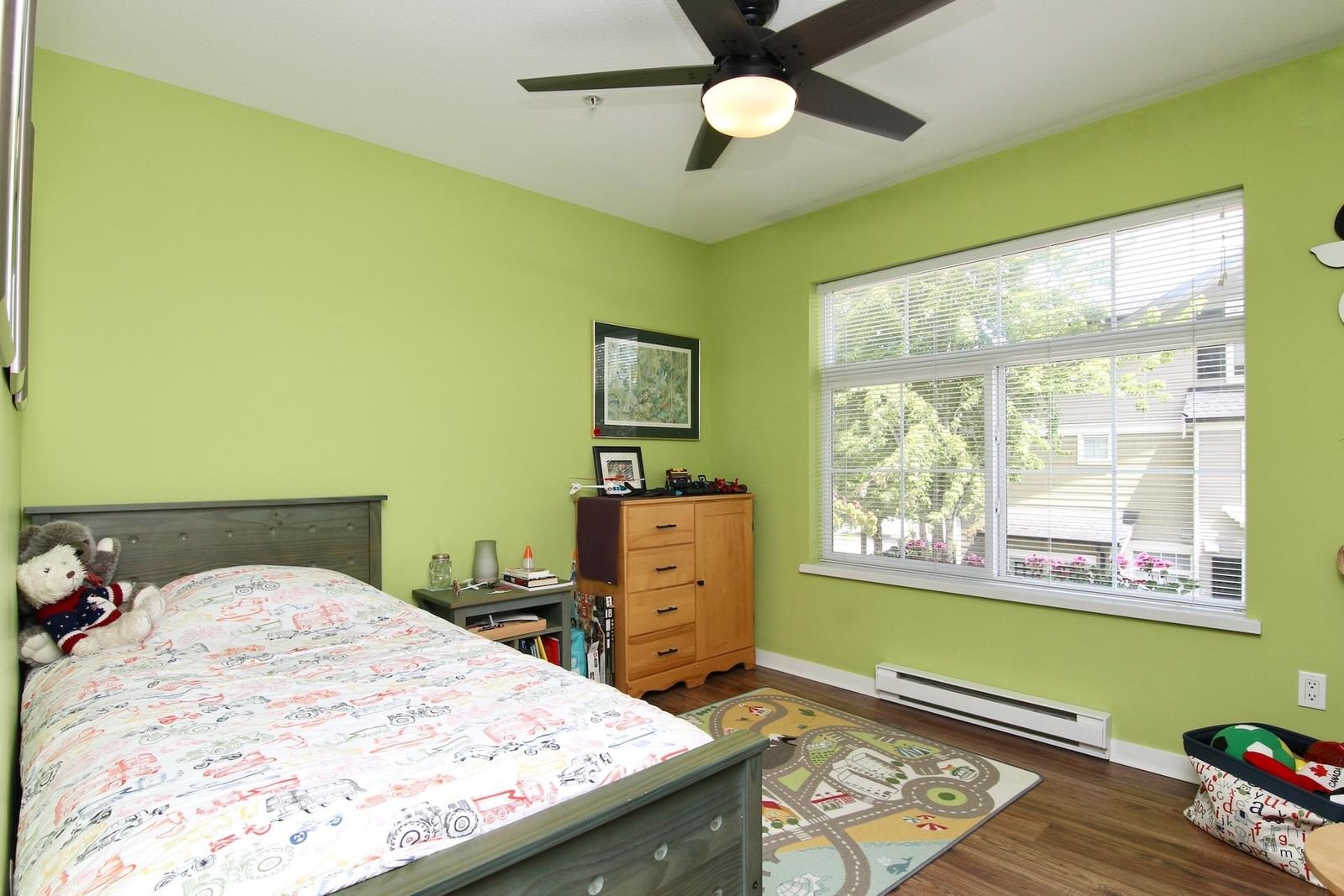 Listing Image 19
