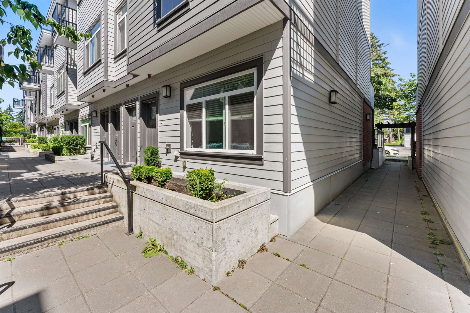 Listing Image 16
