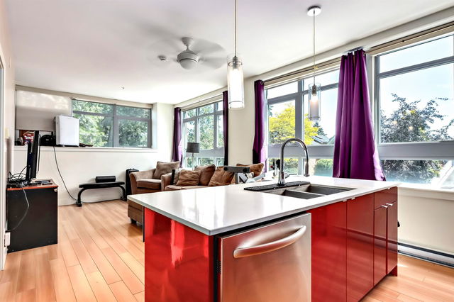213 - 2250 Commercial Drive