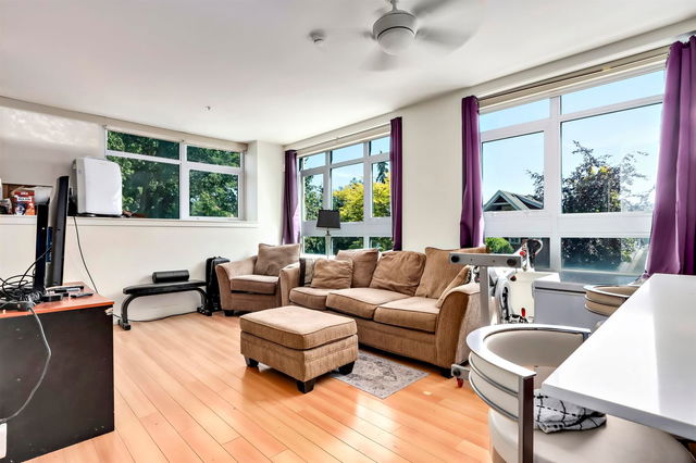 213 - 2250 Commercial Drive