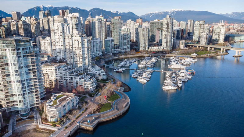 1033 Marinaside Crescent #2208, Vancouver, British Columbia (MLS R2921645)