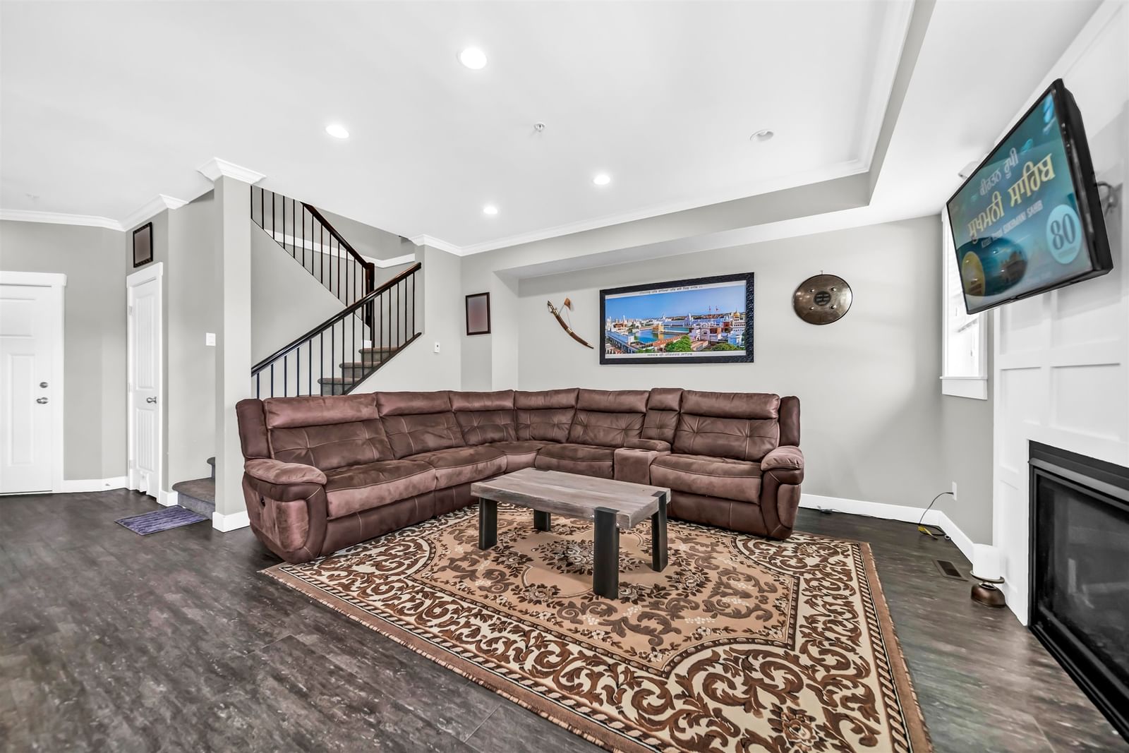 Listing Image 8